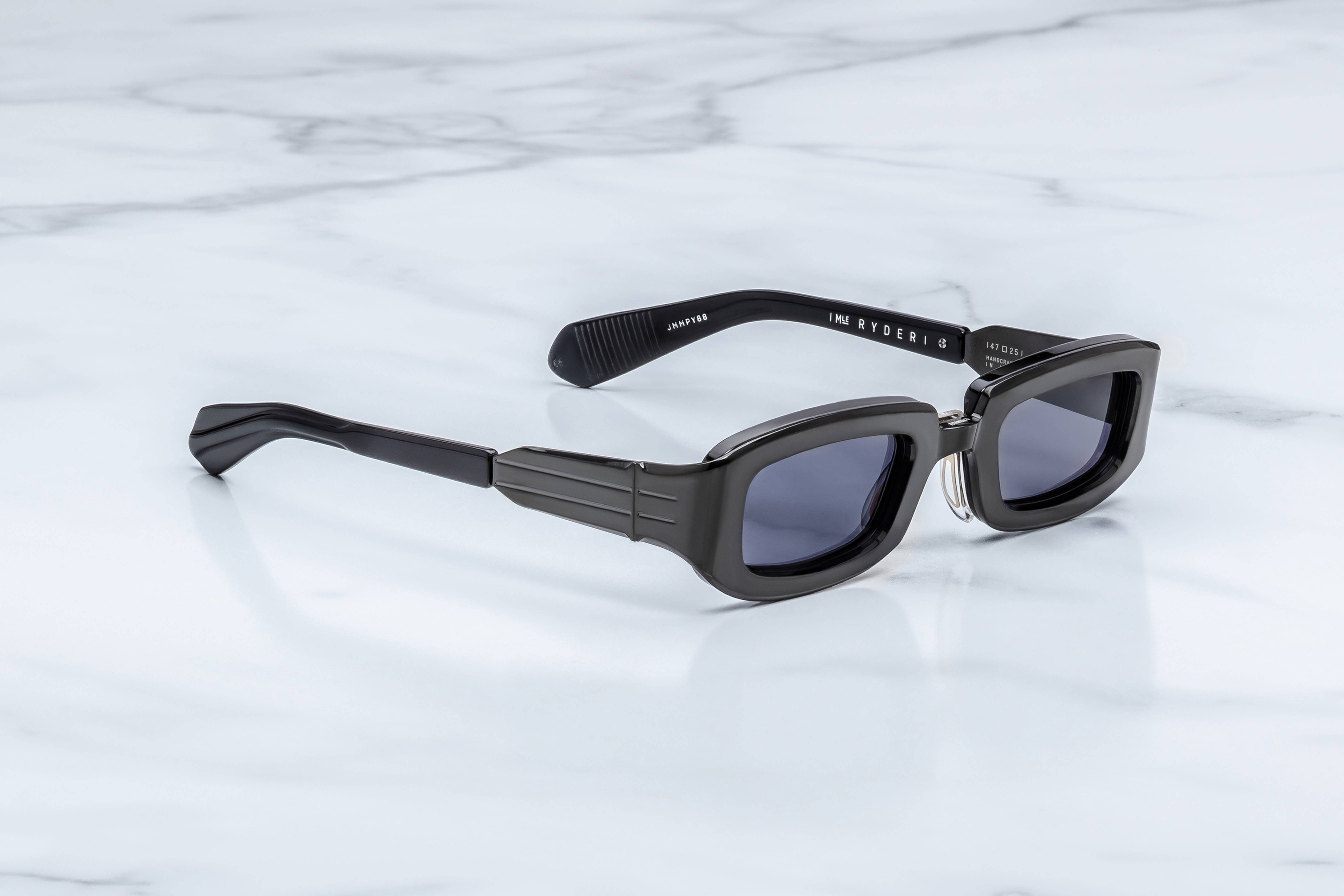88-BLACK / CHARCOAL CR39